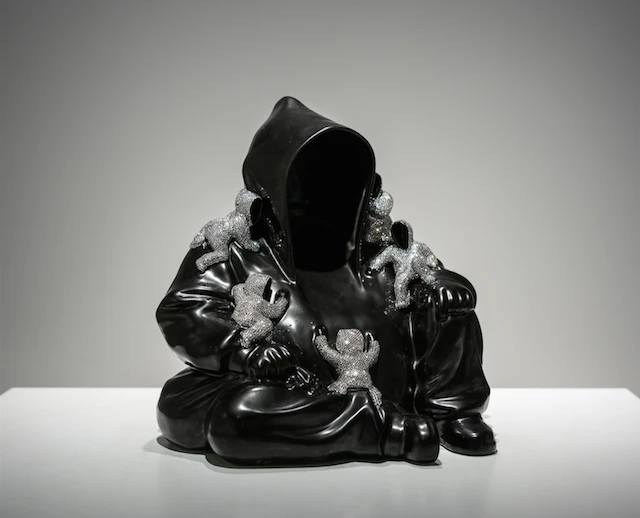 Tượng Phật Di Lặc do Hoàng Ngọc Long tạo tác sống động nhưng siêu thực